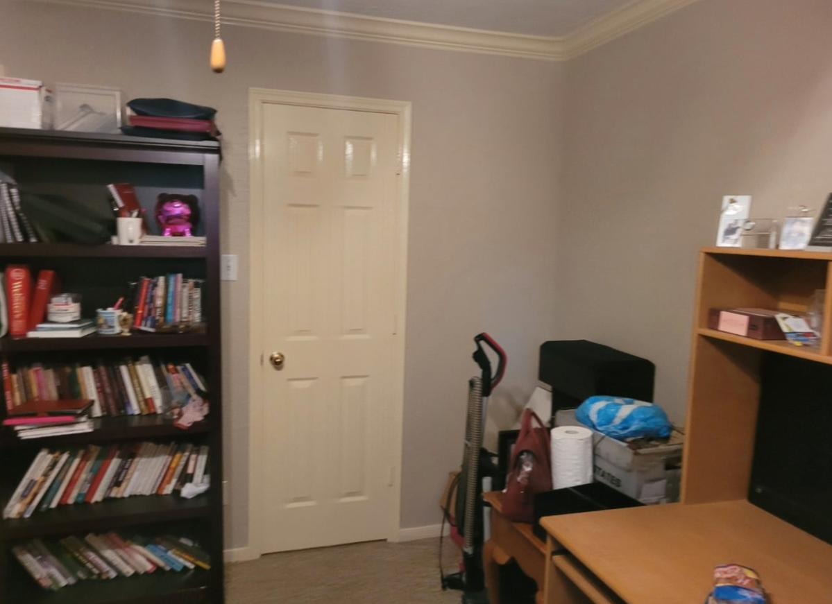 2 x 3 Closet in Lehi, Utah