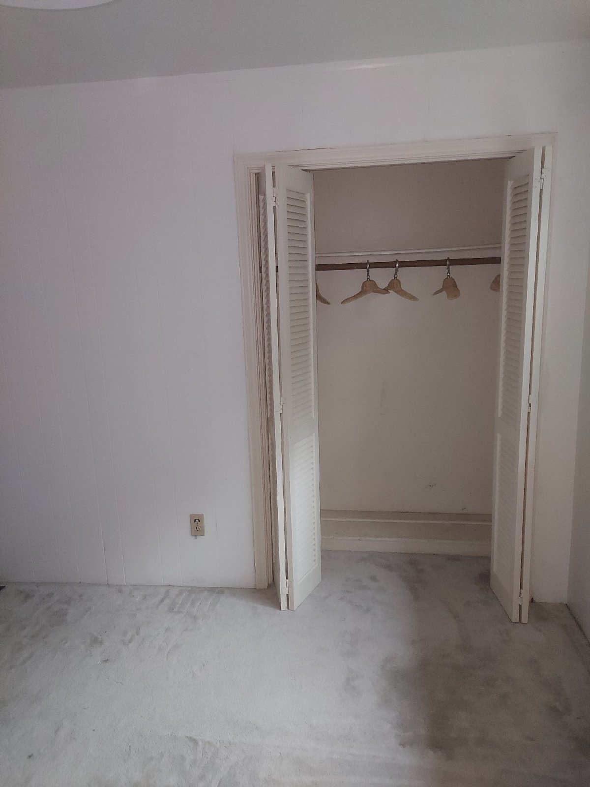 2 x 3 Closet in Lehi, Utah